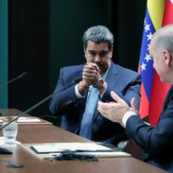Türkiye devrede! Cumhurbaşkanı Erdoğan Maduro ile görüştü