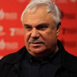 Usta oyuncu Halil Erg&uuml;n apar topar hastaneye kaldırıldı! 