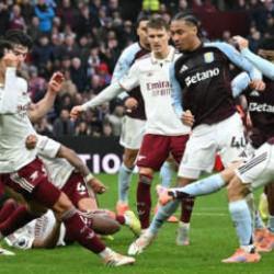 Zirve karıştı! Liderin yenilmezlik serisi 90+5'te bozuldu