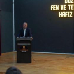 Mahmut Bıyıklı D&uuml;zce&rsquo;de gen&ccedil;lerle buluştu