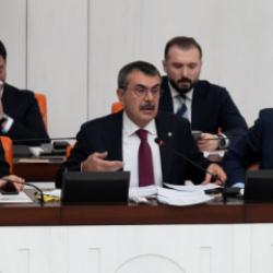 Bakan Tekin'den CHP'ye m&uuml;lakat yanıtı: Sizin belediyeleriniz neden m&uuml;lakat yapıyor?
