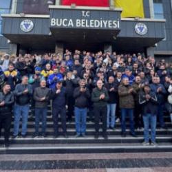 'Çöp dağlarının sebebi biz değiliz' diyen Buca Belediyesi işçileri iş bıraktı