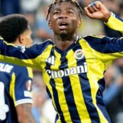 Dorgeles Nene'den Tedesco'ya 'mevki' mesajı: Takım arkadaşının yerini istiyor