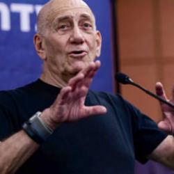 Eski İsrail Başbakanı Olmert: İsrail, her gün savaş suçu işliyor!