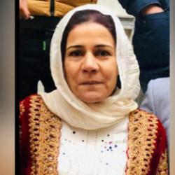 Evde yemek hazırlayan kadının feci &ouml;l&uuml;m&uuml;! Elektrik akımına kapıldı