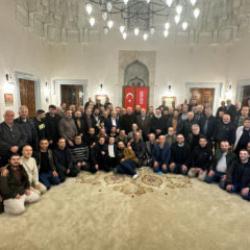 Ey&uuml;p İmam Hatip Lisesi mezunları ve hocaları 9 yılın ardından buluştu 