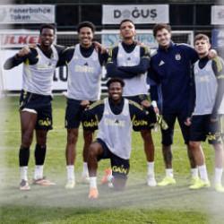 Fenerbahçe'de ayrılık yolda! Mourinho ya da Dzeko'nun yanına gidecek