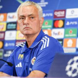 Fenerbahçe'nin Türk yıldızı Polonya'ya gidiyor: Mourinho'nun prensiydi