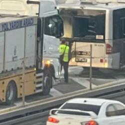 Florya'da metrobüste yangın çıktı