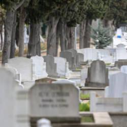 İBB'den İstanbulluları kızdıracak karar! Mezar ücretlerine yüzde 200 zam yapıldı