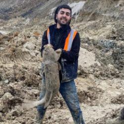 İBB&rsquo;nin d&ouml;k&uuml;m sahası yaptığı Mavi G&ouml;l&rsquo;deki balıklar can &ccedil;ekişiyor