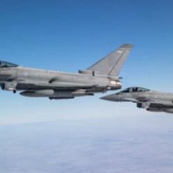 İngiliz u&ccedil;akları İsrail'e g&ouml;z oldu