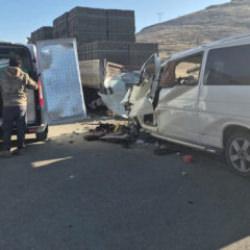 Malatya'da korkunç kaza: TIR'a arkadan çarptı! 3 ölü