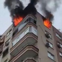 Mersin’de iki ilçede ev yangını