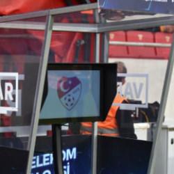 Son dakika: Trabzonspor-Beşiktaş maçının VAR hakemi açıklandı