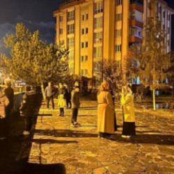 Van Tuşba'da deprem!