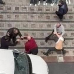 İstanbul'da park yeri kavgası can aldı! Dehşet anları kamerada...