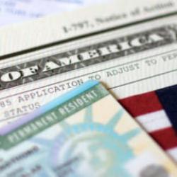 ABD 'Green Card' &ccedil;ekilişini s&uuml;resiz iptal etti! İşte nedeni