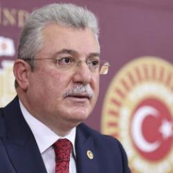 AK Parti'li Akbaşoğlu: İmamoğlu i&ccedil;in İngiliz Başbakanı'ndan yardım istendi