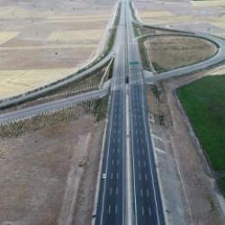 Ankara-Niğde Otoyolu'na Uluslararası Yol Federasyonundan &ouml;d&uuml;l