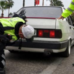 Ara&ccedil; sahipleri dikkat! 20 bin s&uuml;r&uuml;c&uuml;ye 13 milyon lira ceza kesildi