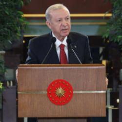 Cumhurbaşkanı Erdoğan: Hazreti Mevlana'nın &ccedil;ağları aşan &ouml;ğ&uuml;tleri bize yol g&ouml;steriyor