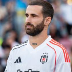 Beşiktaş'ta Rafa Silva gelişmesi! Geri d&ouml;n&uuml;yor