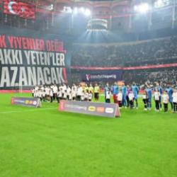 Beşiktaş'tan tepki: 'Hak yiyenler değil Hakkı Yeten'ler kazanacak'