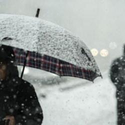 Bug&uuml;n bahar havası, hafta sonu kar... Meteoroloji bazı illeri uyardı: Lapa lapa yağacak!