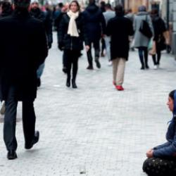 Duygu s&ouml;m&uuml;r&uuml;s&uuml;nde son perde! Dilencinin &uuml;zerinden hazine &ccedil;ıktı