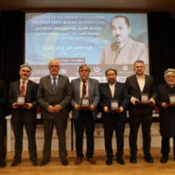 Doğu T&uuml;rkistan m&uuml;cadelesinin lideri Mehmet Emin Buğra İZ&Uuml;'de anıldı