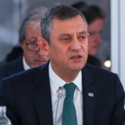 D&ouml;rt kez "Genel Başkan" se&ccedil;ilmekle "lider" olunmuyor!