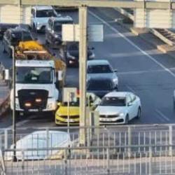 Dron destekli trafik denetiminde ara&ccedil;tan inip bir başka s&uuml;r&uuml;c&uuml;yle tartışan s&uuml;r&uuml;c&uuml;ye ceza