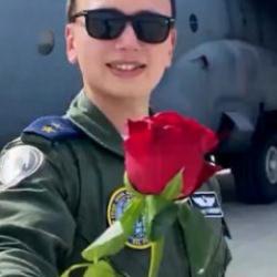 D&uuml;şen kargo u&ccedil;ağında şehit olan C&uuml;neyt Kandemir'in eşinden duygulandıran paylaşım