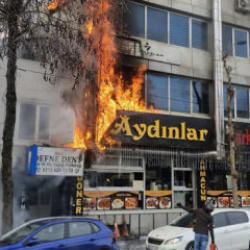 Esenyurt'ta korkutan yangın! &Ccedil;ok sayıda itfaiye ekibi sevk edildi