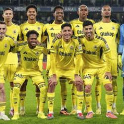 Fenerbah&ccedil;e'ye k&ouml;t&uuml; haber: Yıldız futbolcu ma&ccedil;a devam edemedi