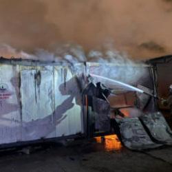 Hatay'daki konteyner kentte yangın: &Ouml;ğrenci sınıfları da kullanılmaz hale geldi