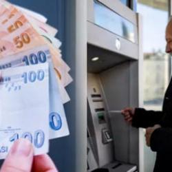 Emekliler hangi şartlarda aylıkları kesilmeden &ccedil;alışabilir? Uzman isim tek tek a&ccedil;ıkladı