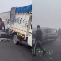 Hindistan&rsquo;da zincirleme kaza! 20 ara&ccedil; birbirine girdi