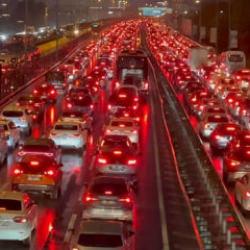 İstanbul'un bitmeyen &ccedil;ilesi: İBB bizim sorunumuz değil diyerek bakanlığı su&ccedil;ladı