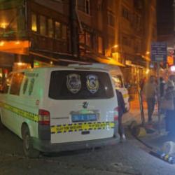 Kadık&ouml;y'de evde iki kişi &ouml;l&uuml; bulundu