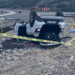 Karşı şerdi ge&ccedil;erek takla atan otomobilde 1 kişi hayatını kaybetti