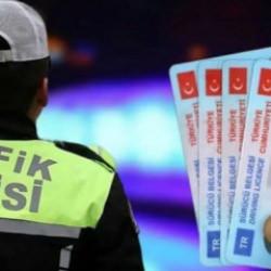 Milyonlarca s&uuml;r&uuml;c&uuml;y&uuml; ilgilendiriyor! Ocak ayından itibaren bu ehliyetler iptal edilecek