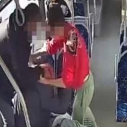 Otob&uuml;ste yaşlı &ccedil;ifti darbeden sanığa verilen 2 yıl hapis cezası, &lsquo;yaş&rsquo; nedeniyle d&uuml;ş&uuml;r&uuml;ld&uuml;