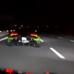 Otoyol magandaları jandarmadan ka&ccedil;amadı: Sosyal medyadaki şovları pahalıya patladı