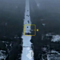 Rusya-Ukrayna savaşında &ccedil;atışmalar devam ediyor! T&uuml;m konvoyun imha edildiği anlar kayıtta