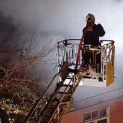 Ev sahibi k&uuml;le d&ouml;nen evde hayatını kaybetti