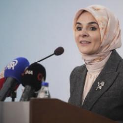 Sosyal medya d&uuml;zenlemesi yolda! Bakan duyurdu! Yakın zamanda hayata ge&ccedil;ireceğiz