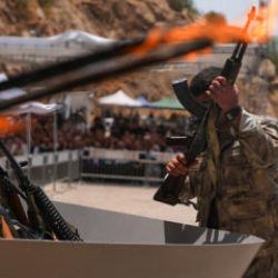 S&uuml;re&ccedil; sona yaklaştık&ccedil;a i&ccedil;imizdeki iki y&uuml;zl&uuml;lerin ger&ccedil;ek y&uuml;zleri ortaya &ccedil;ıkıyor