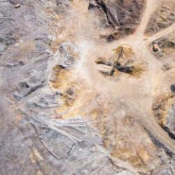 Suudi Arabistan'da dudak u&ccedil;uklatan keşif! 11 milyon tonluk g&uuml;m&uuml;ş rezervi bulundu